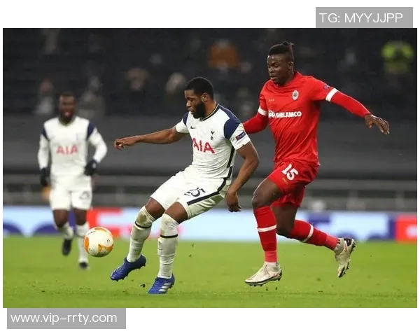 佩雷茨即将加盟南安普顿正在进行体检买断费用约800万欧 佩雷茨即将加盟南安普顿正在进行体检买断费用约800万欧