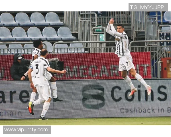 那不勒斯与国米激战成和德劳伦蒂斯盛赞球队表现精彩绝伦