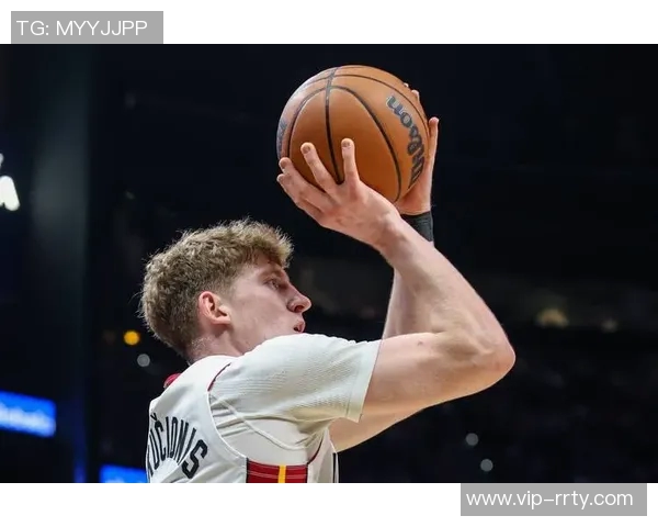 阿德巴约期待鲍威尔进化为全新得分机器展现个人魅力 阿德巴约期待鲍威尔进化为全新得分机器展现个人魅力