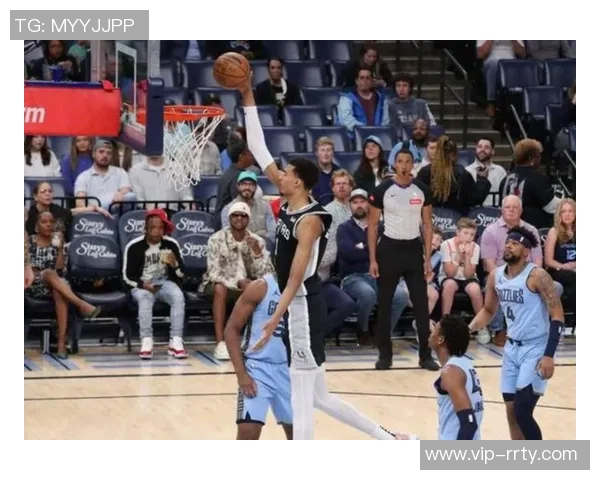 文班高效统治攻防全场29分11板6助2断3帽助球队取得胜利 文班高效统治攻防全场29分11板6助2断3帽助球队取得胜利